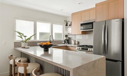 Manhattan Beach Belle 6