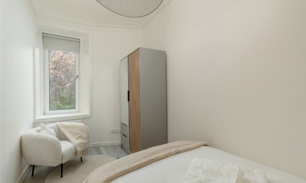 Edinburgh Ember 8