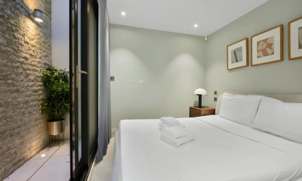 Courtyard in the Capital 8
