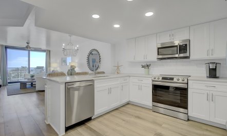 Ocean Point Abode 6