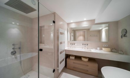 Croisette Pearl 9