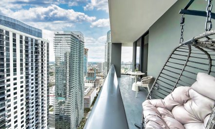 Biscayne Attitude 9