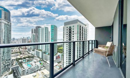 Biscayne Attitude 8