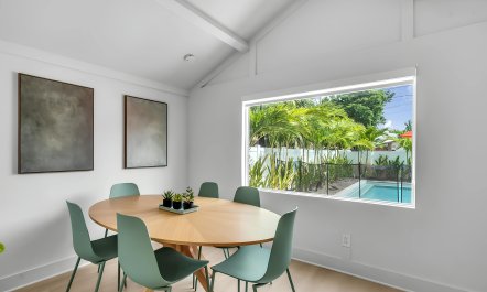 Pergola & Hollywood 8