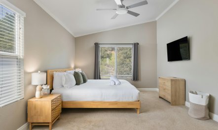 Oceanside Charm 9