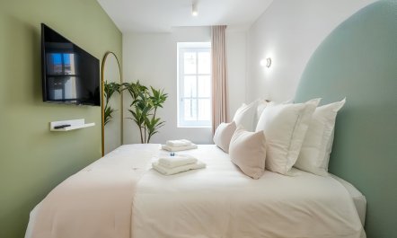 Tropez Treasure 1