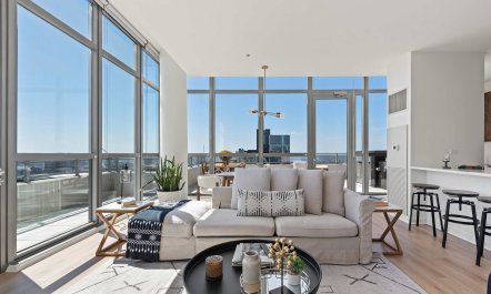 Glass Above the Loop 2