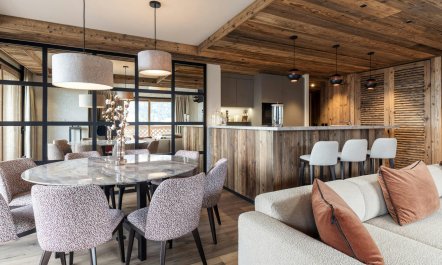 The Quiet Apr&egrave;s 1