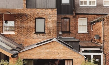 Sunlit London Quarters 4