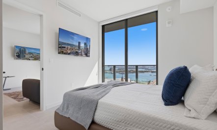Bayfront Real 9