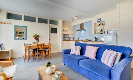 1 Bed in St Ives 3