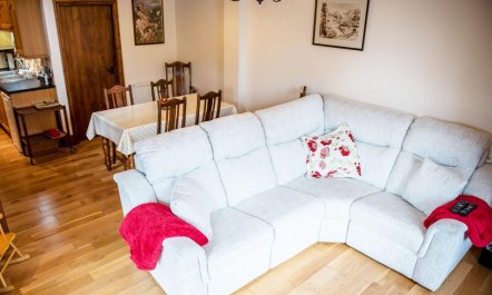 2 Bed in Llanfihangel-nant-Bran 2