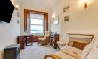 1 Bed in Tenby 2