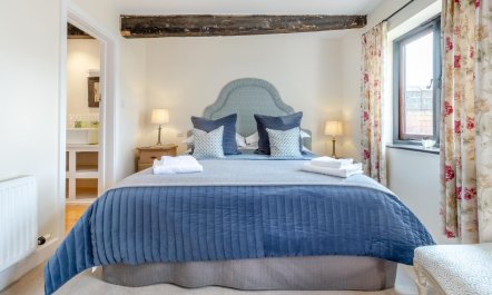 3 Bed in Tong 2