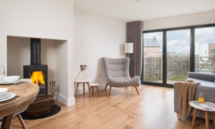 2 Bed in Crossways 8