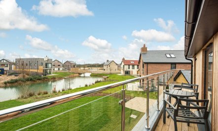 3 Bed in Crossways 8