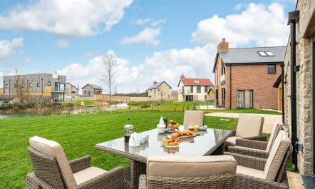 3 Bed in Crossways 6