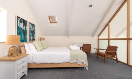 4 Bed in Somerford Keynes 7