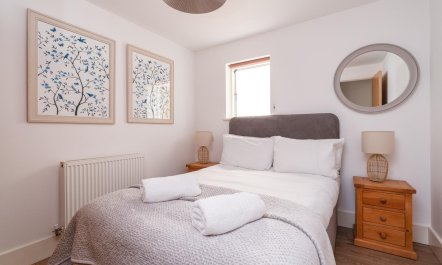 4 Bed in Somerford Keynes 8