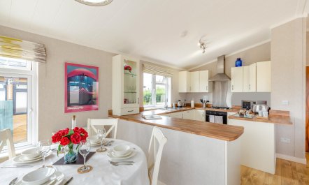 2 Bed in West Lydford 9