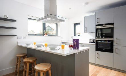 4 Bed in Crossways 8