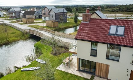 4 Bed in Crossways 1