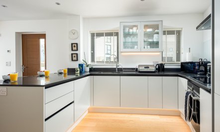 2 Bed in Crossways 5