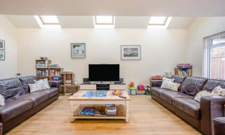 4 Bed in Christchurch 2