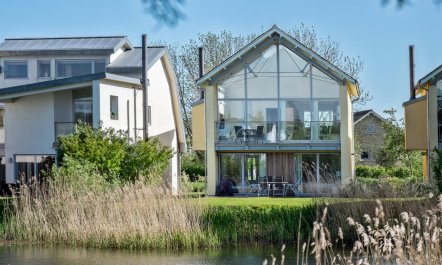 4 Bed in Somerford Keynes