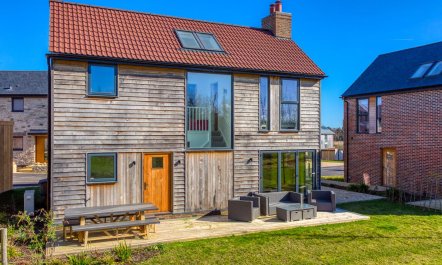 3 Bed in Crossways 3