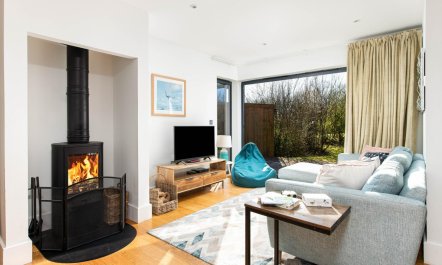 3 Bed in Crossways