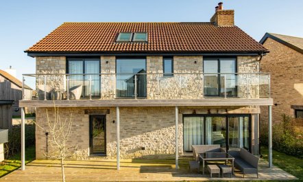 4 Bed in Crossways 3