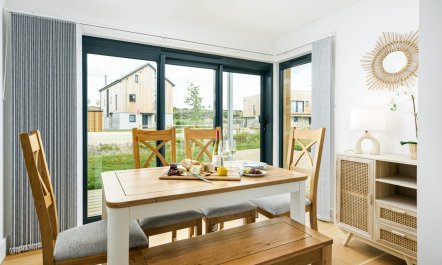 3 Bed in Crossways 2
