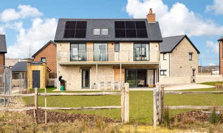 4 Bed in Crossways