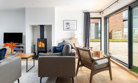 4 Bed in Crossways 6