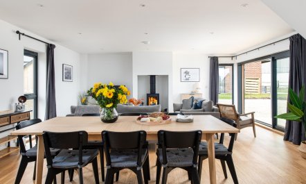 4 Bed in Crossways 2