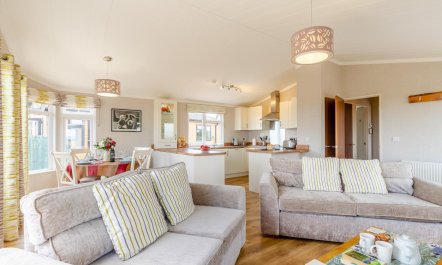 2 Bed in West Lydford 4