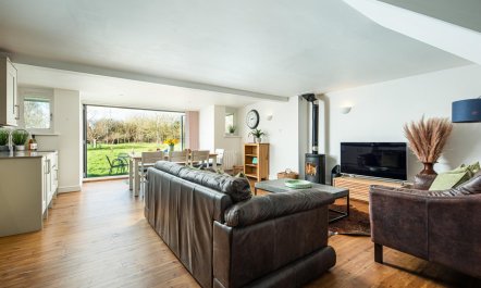 2 Bed in Somerford Keynes