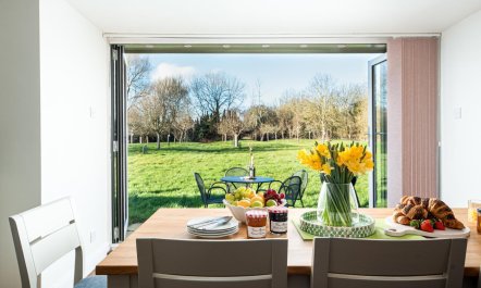 2 Bed in Somerford Keynes 1