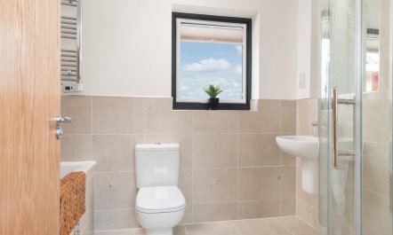 3 Bed in Crossways 8