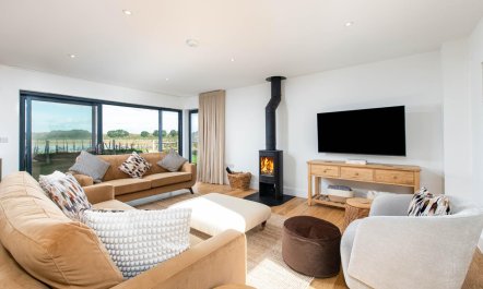 3 Bed in Crossways 1