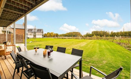 4 Bed in Crossways 4