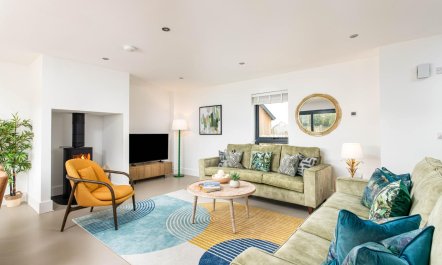 4 Bed in Crossways 5
