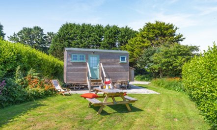 1 Bed in Carnmenellis
