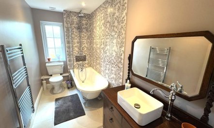 2 Bed in Lymington 3