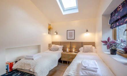 5 Bed in Cerrigydrudion 7