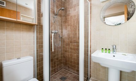 5 Bed in Somerford Keynes 9