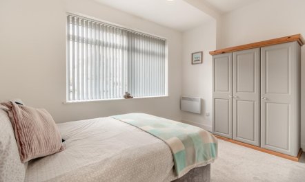 2 Bed in Bournemouth 5
