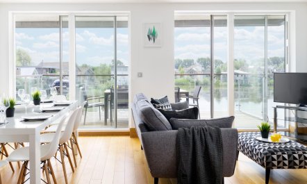 4 Bed in Somerford Keynes