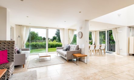 4 Bed in Somerford Keynes 3